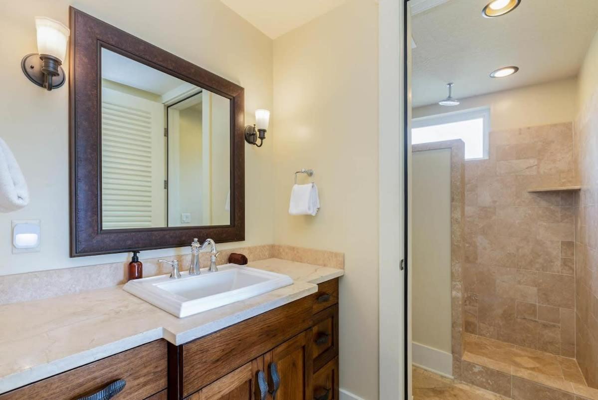 Beautiful Poolside Villa Open Layout With Pool Fitness And Beach Access Koloa Exterior photo